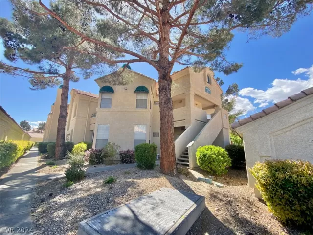 MLS: 2574115 Condo For Sale