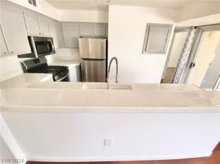 Photo #4: 2574115 Listing 