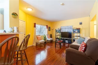 Photo #4: 2574121 Listing