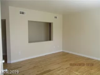 Photo #3: 2574131 Listing 