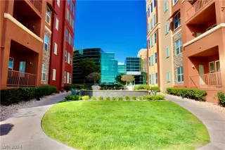 Photo #5: 2574155 Listing