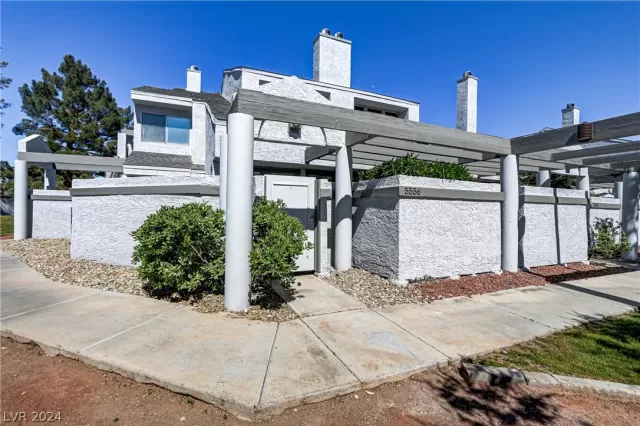 MLS: 2574158 Condo For Sale