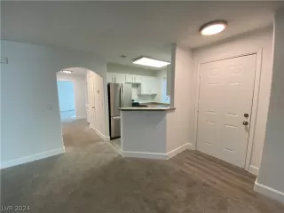 Photo #2: 2574183 Listing 