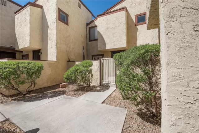 MLS: 2574193 Condo For Sale