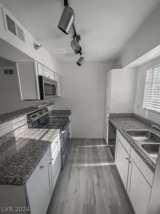 Photo #1: 2574200 Listing 