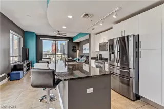 Photo #2: 2574253 Listing 