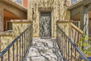 Photo #2: 2574308 Listing