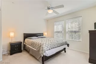 Photo #4: 2574308 Listing