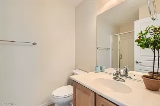 Photo #6: 2574308 Listing