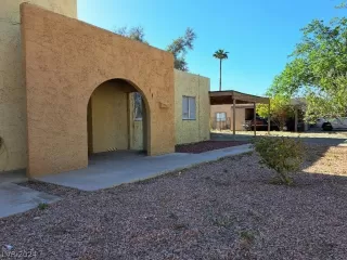 Photo #2: 2574337 Listing