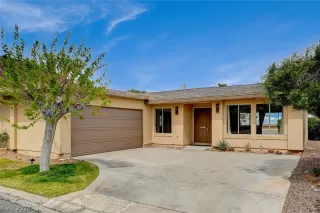 Photo #2: 2574356 Listing