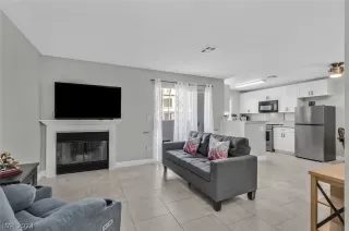 Photo #4: 2574372 Listing