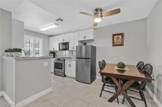 Photo #5: 2574372 Listing