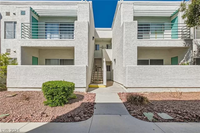 MLS: 2574379 Condo For Sale