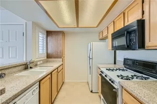 Photo #1: 2574379 Listing