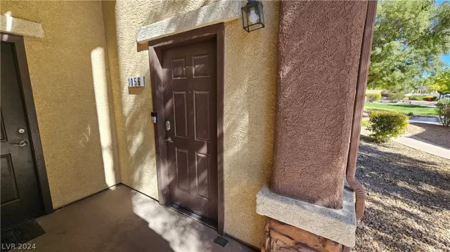 MLS: 2574393 Condo For Sale