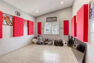 Photo #3: 2574425 Listing 