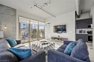 Photo #2: 2574427 Listing 