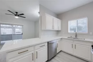 Photo #4: 2574432 Listing