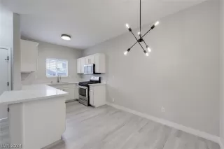 Photo #6: 2574432 Listing