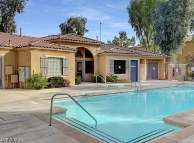 MLS: 2574439 Condo For Sale