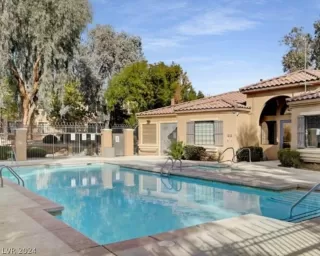 Photo #1: 2574439 Listing 