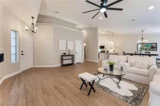 Photo #5: 2574445 Listing