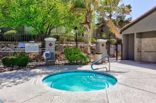 Photo #2: 2574472 Listing 