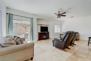 Photo #2: 2574473 Listing