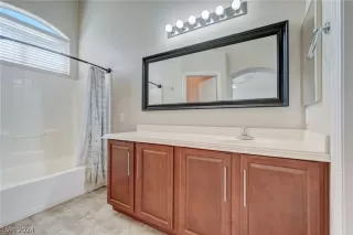 Photo #3: 2574473 Listing