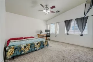 Photo #4: 2574473 Listing