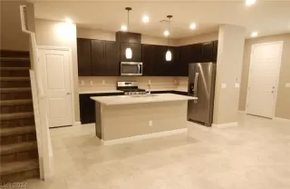 Photo #4: 2574487 Listing