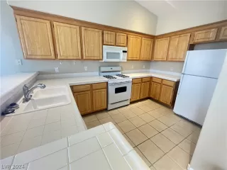 Photo #4: 2574489 Listing 