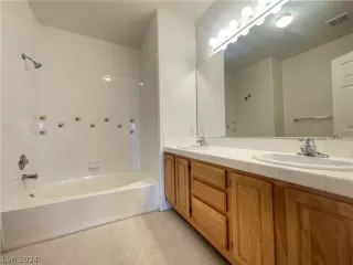 Photo #6: 2574489 Listing 