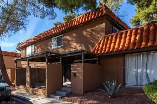 Photo #2: 2574505 Listing