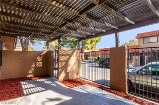 Photo #5: 2574505 Listing