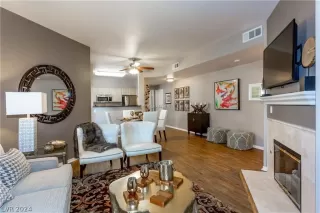 Photo #4: 2574509 Listing