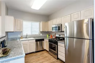 Photo #6: 2574509 Listing