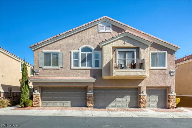MLS: 2574554 Condo For Sale