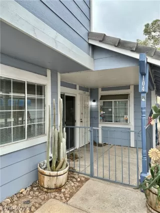 Photo #1: 2574582 Listing