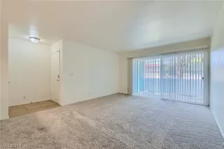 Photo #5: 2574587 Listing