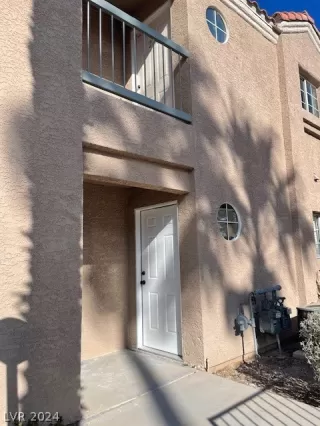 Photo #6: 2574588 Listing