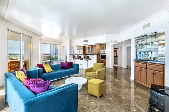 MLS: 2574603 Condo For Sale