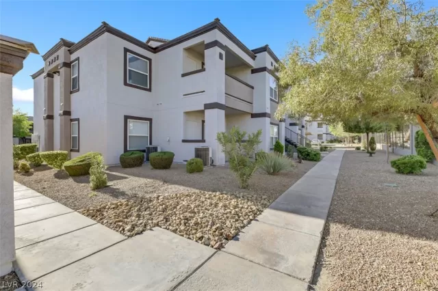 MLS: 2574635 Condo For Sale