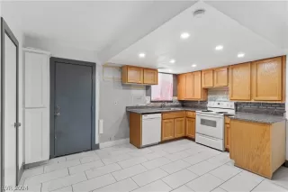 Photo #6: 2574643 Listing