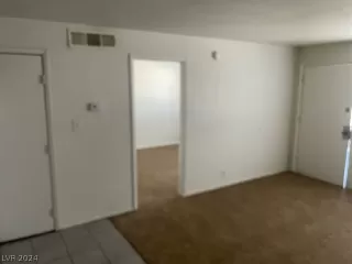 Photo #4: 2574647 Listing