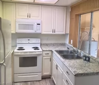 Photo #1: 2574649 Listing 