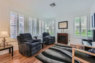 Photo #4: 2574651 Listing