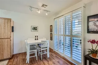 Photo #6: 2574651 Listing