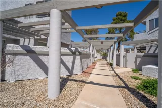 Photo #2: 2574653 Listing 